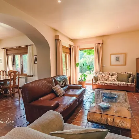 Casa Font De La Era מלון *